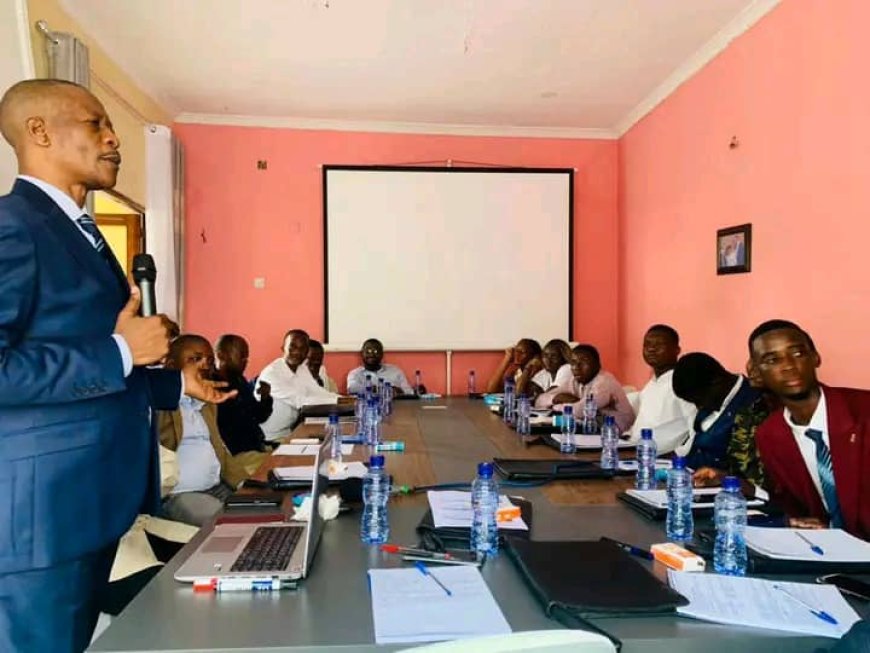 Kinshasa : Grâce à l'ONG Jeunesse en Action pour le Progrès, plusieurs jeunes sont formés sur la promotion et la protection des droits humains