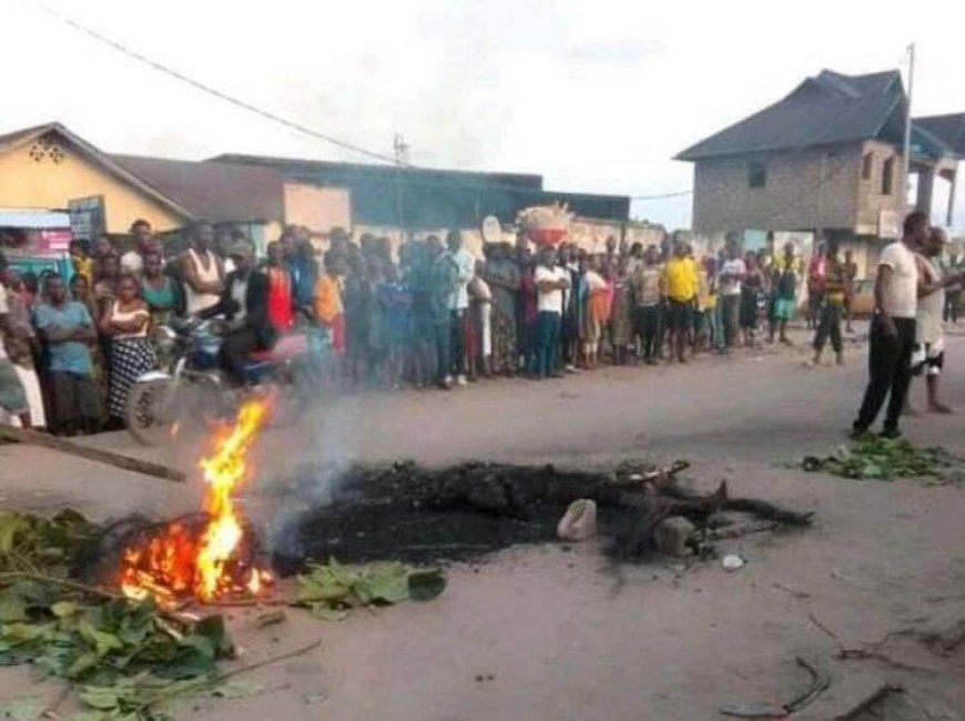 Kinshasa : Un présumé voleur brûlé vif par les jeunes à N’djili