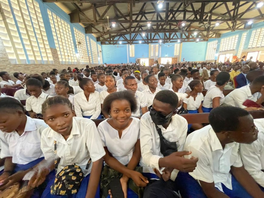 Kinshasa : Colette Tshomba lance un tournoi interscolaire sur la langue française à l’intention des élèves de Funa 