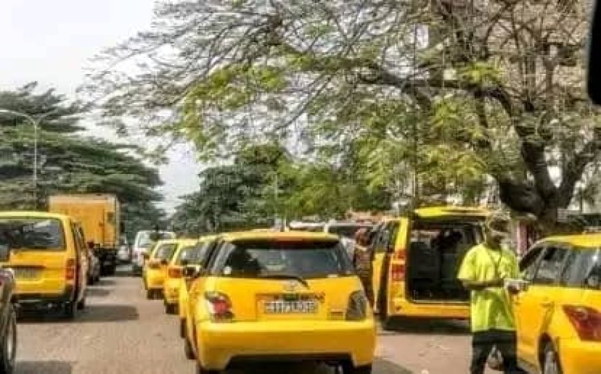 Insécurité à Kinshasa : Sylvano Kasongo donne 48 heures aux chauffeurs de taxi ketchs d'enlever les vitres  fumées