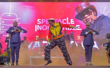 Félix Wazekwa après son concert : « j'ai été habillé par le couturier du roi d'Angleterre (…) Le spectacle était au rendez-vous »