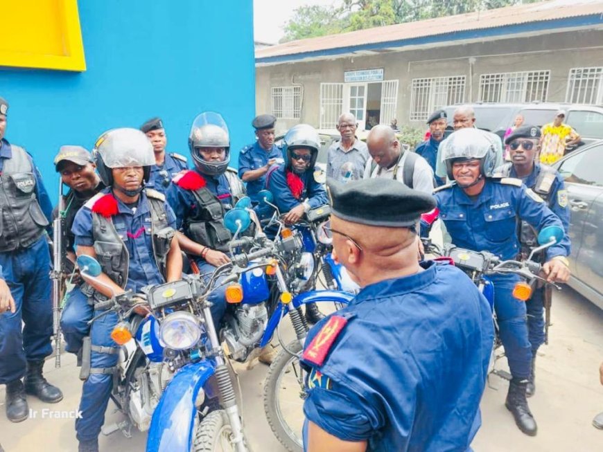 Kinshasa : Des motocyclistes policiers outillés pour traquer les wewas récidivistes à la Gombe