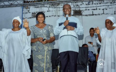 RDC : « Le jour où le Chef de l'Etat ira déposer sa candidature, nous allons l'accompagner massivement vêtus des tenues blanches», Augustin Kabuya