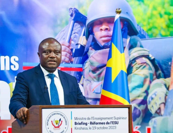 ESU: « yantika invu malongi kele kwiza, diplôme ya graduat ata vana diaka ve » Muhindo Nzangi