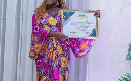 Kinshasa : l'ONG « Sauvons la femme » reçoit un diplôme de mérite dans la catégorie entrepreneur social pour son apport dans la société