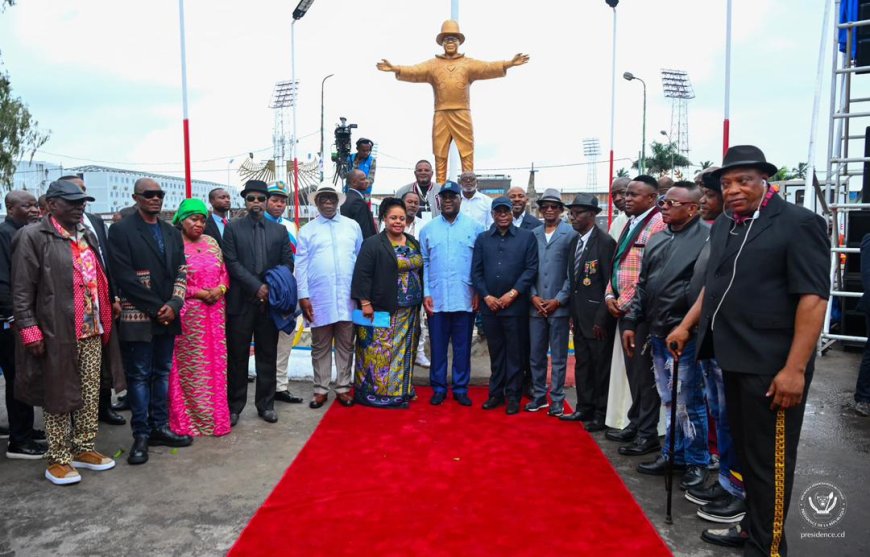 Kinshasa : Felix Tshisekedi dévoile le monument de l’artiste Papa Wemba 
