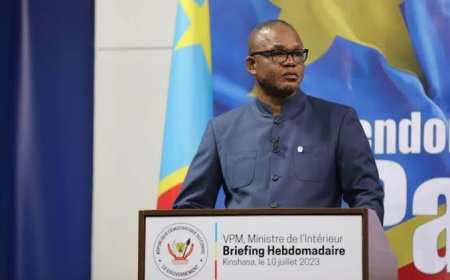 Peter Kazadi sur la marche de l’opposition prévue ce samedi : « Je pense qu’ils ont renoncé à leur projet pour laisser les kinois célébrer l’investiture du Chef de l’Etat »