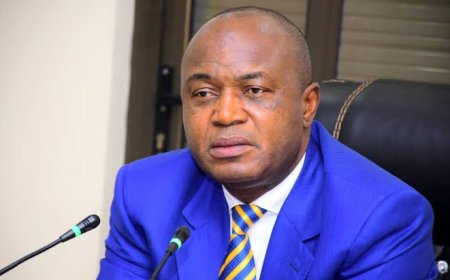 Kinshasa : Ngobila sollicite un découvert bancaire de près 19 milliards de francs pour payer les arriérés de salaires de l'exécutif provincial