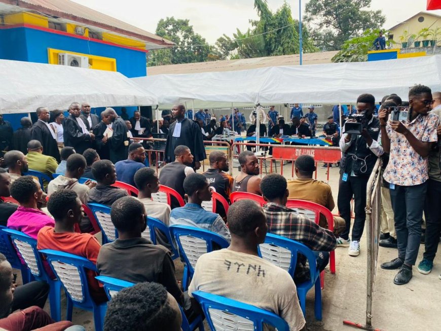 Procès de l'attaque de la résidence de Kabila : quand les prévenus exécutent l’hymne de l’UDPS en pleine audience 