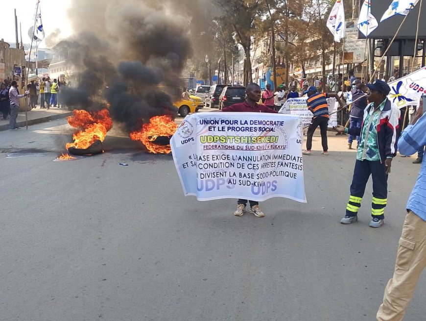 Tension à Bukavu : des militants de l’UDPS protestent contre les nominations des membres du cabinet du gouverneur
